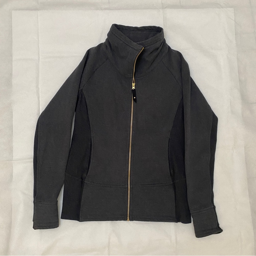 Lululemon women’s jacket